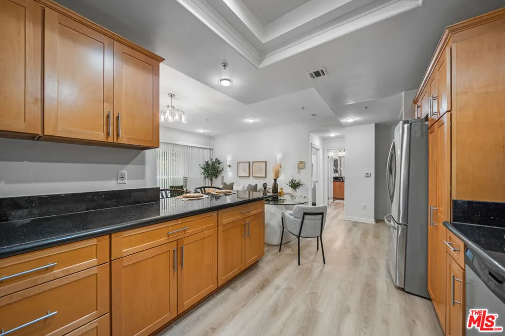 1128 S Serrano Avenue #104 Los Angeles, CA 90006