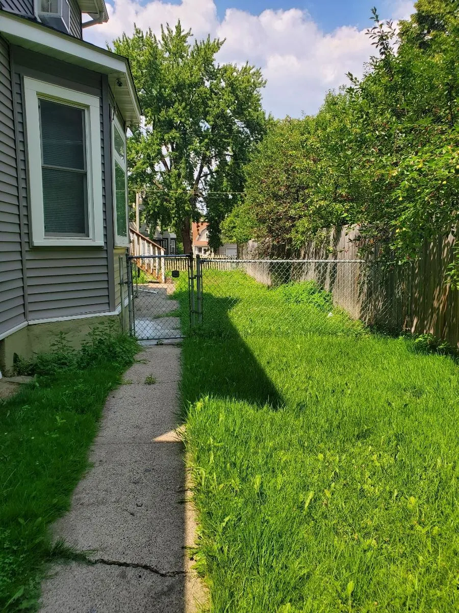 1133 Beech Street ##1 Saint Paul, MN 55106