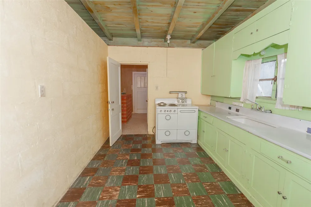 137 Center Loop Whitney, TX 76692