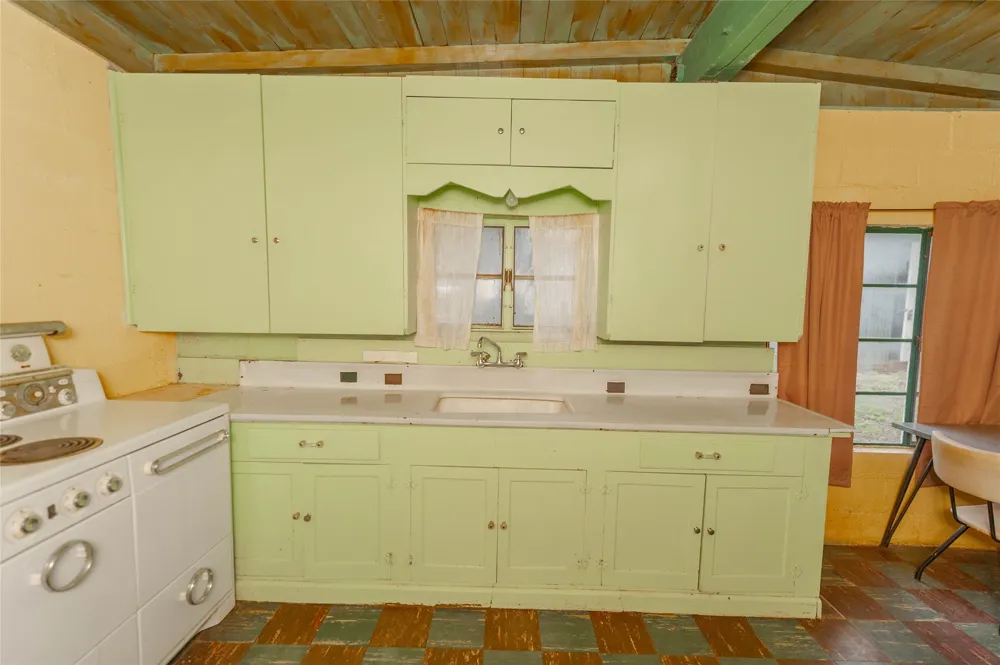 137 Center Loop Whitney, TX 76692