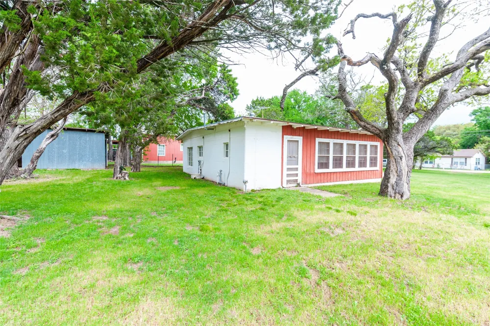 137 Center Loop Whitney, TX 76692