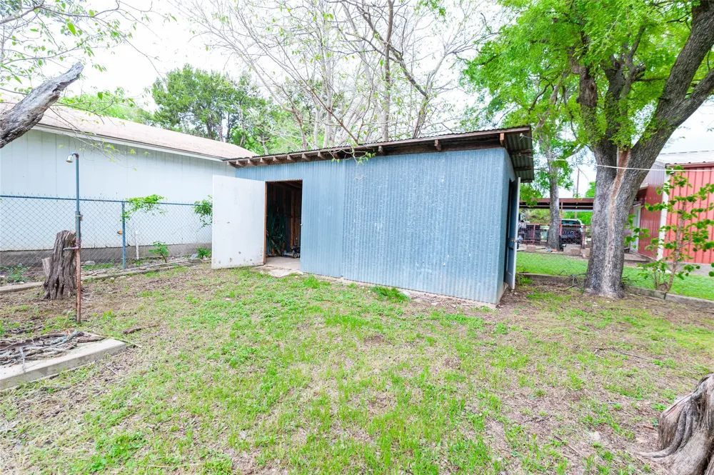 137 Center Loop Whitney, TX 76692