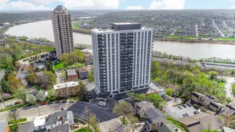 2200 Victory Parkway #1407