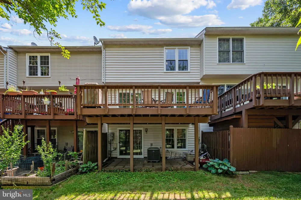 14519 SULLY LAKE COURT Centreville, VA 20120