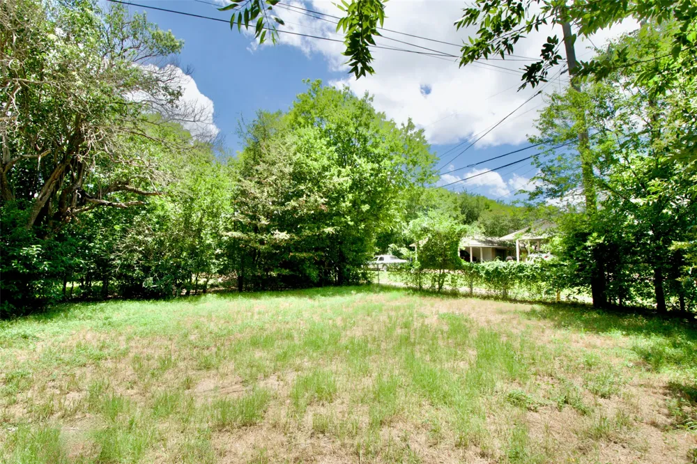 2224 Live Oak Avenue Waco, TX 76708