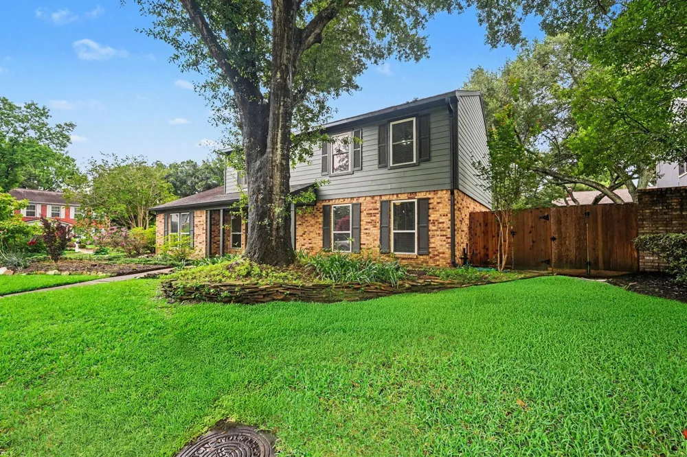 15703 Maple Manor Drive Houston, TX 77095