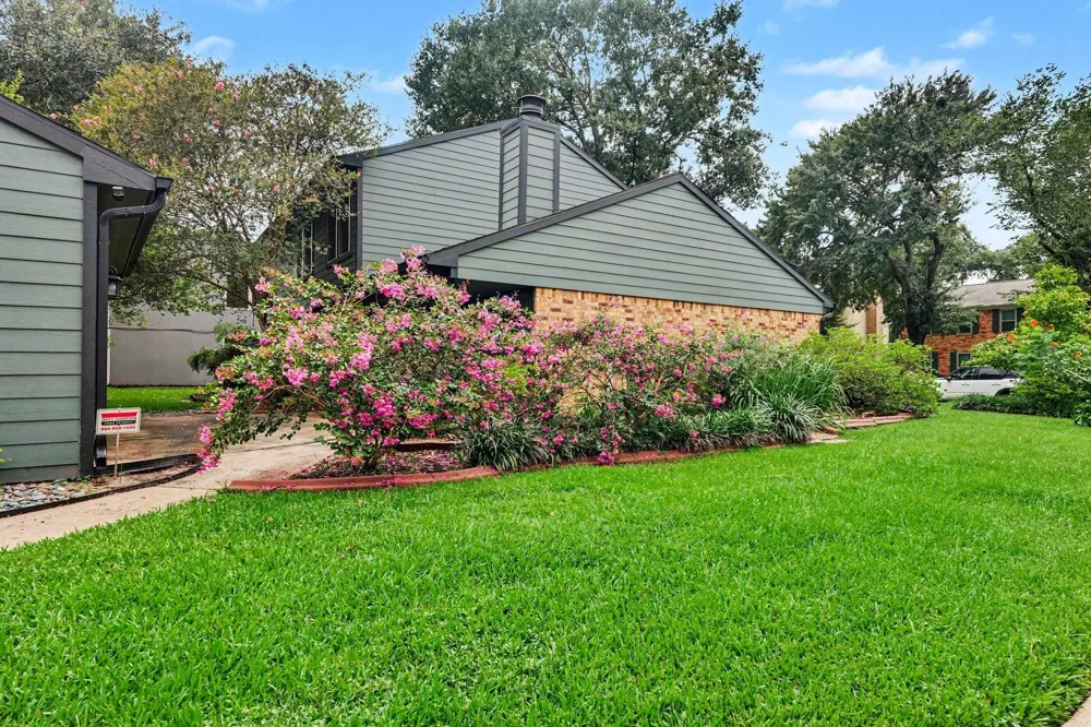 15703 Maple Manor Drive Houston, TX 77095