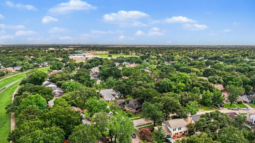 15703 Maple Manor Drive Houston, TX 77095