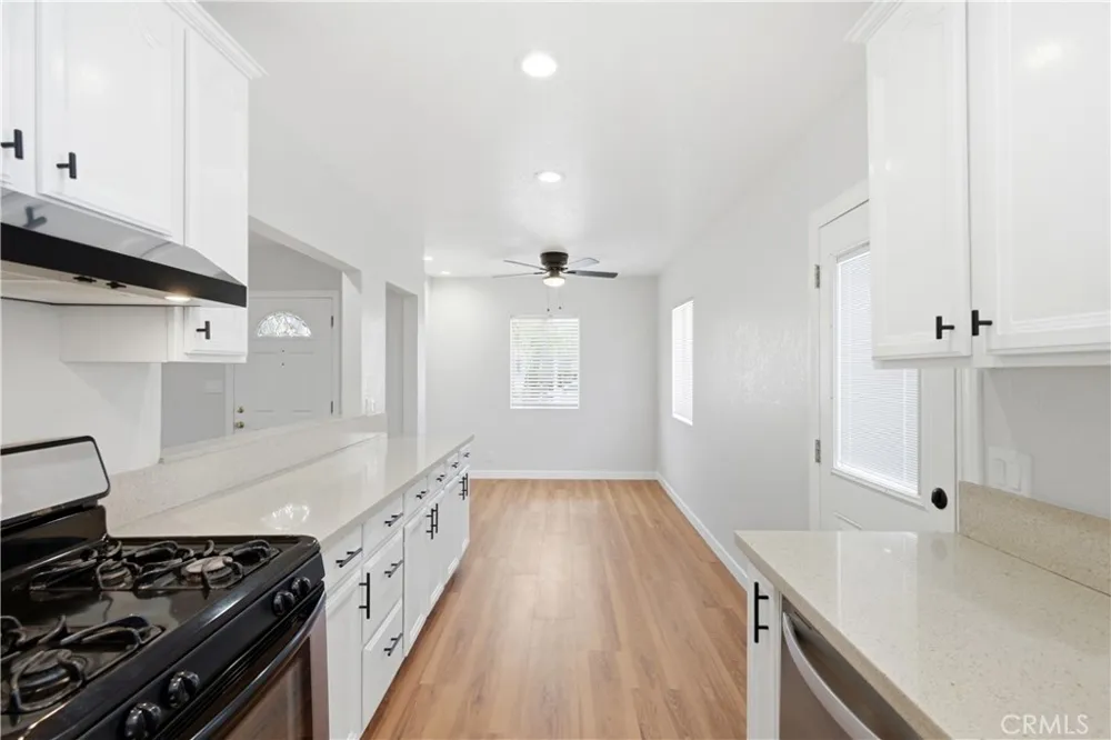 5034 W 130th Hawthorne, CA 90250