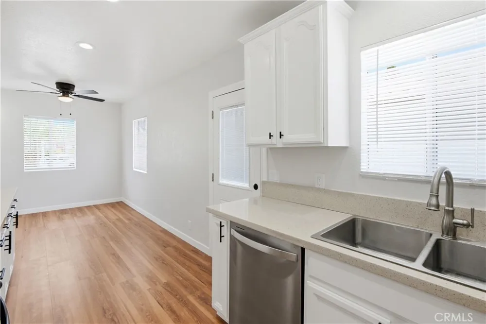 5034 W 130th Hawthorne, CA 90250