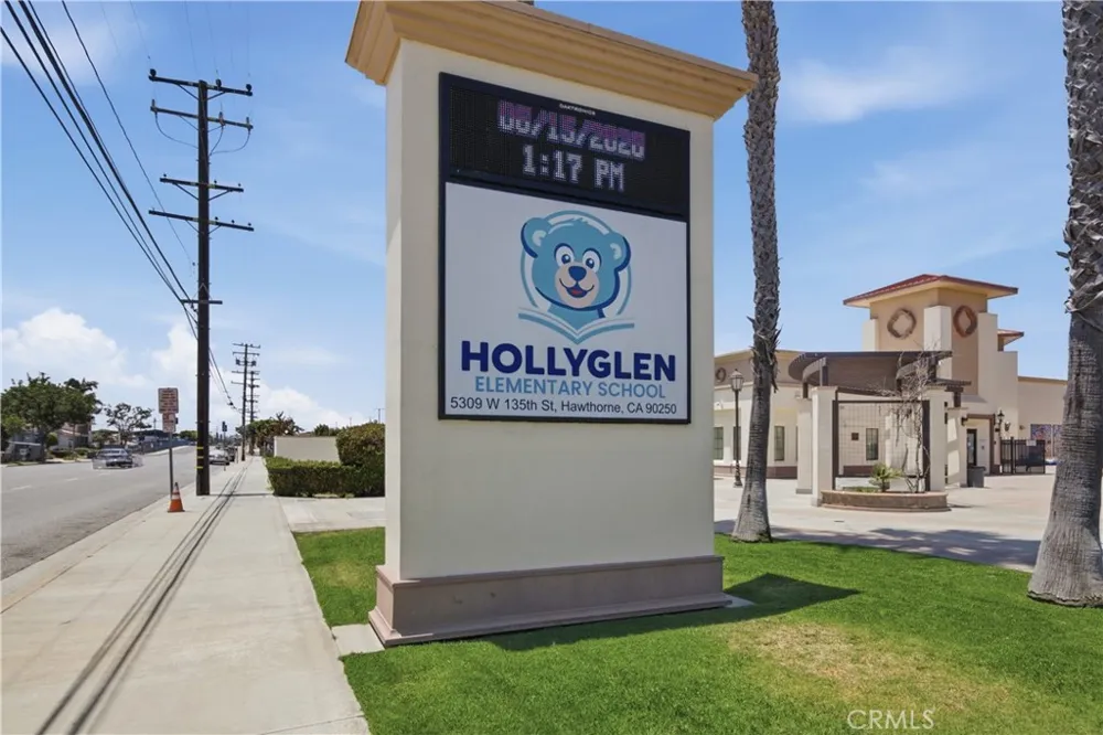 5034 W 130th Hawthorne, CA 90250