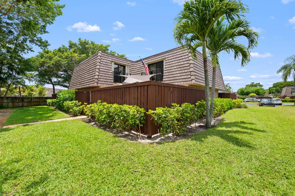 2512 SW 15th Street Deerfield Beach, FL 33442
