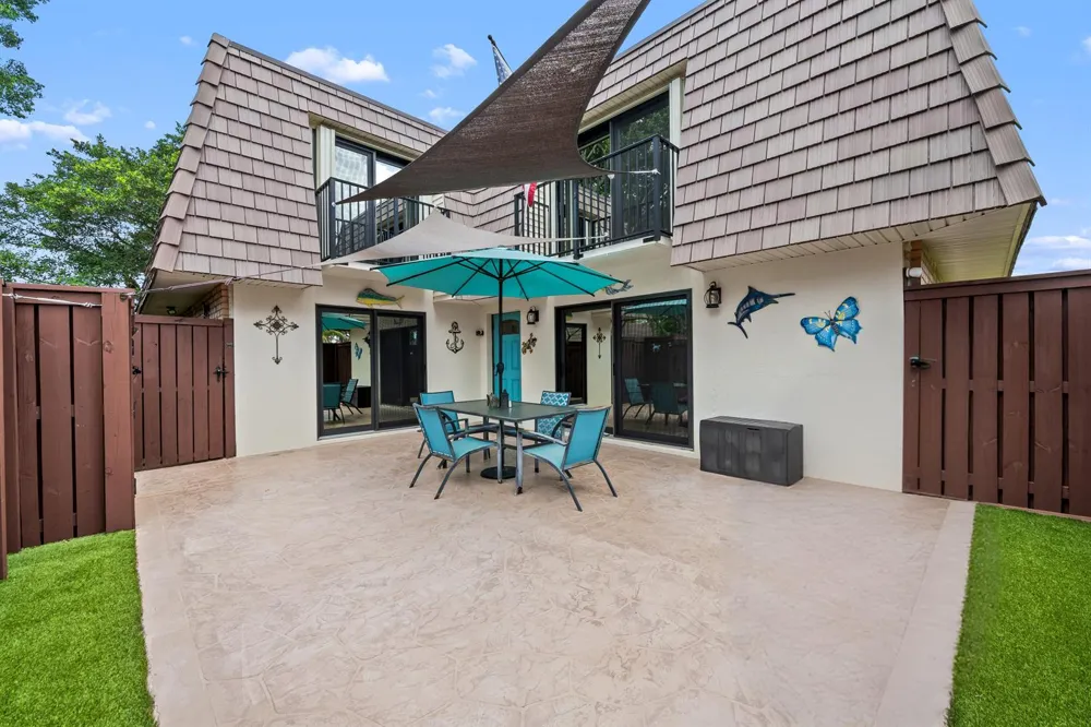 2512 SW 15th Street Deerfield Beach, FL 33442