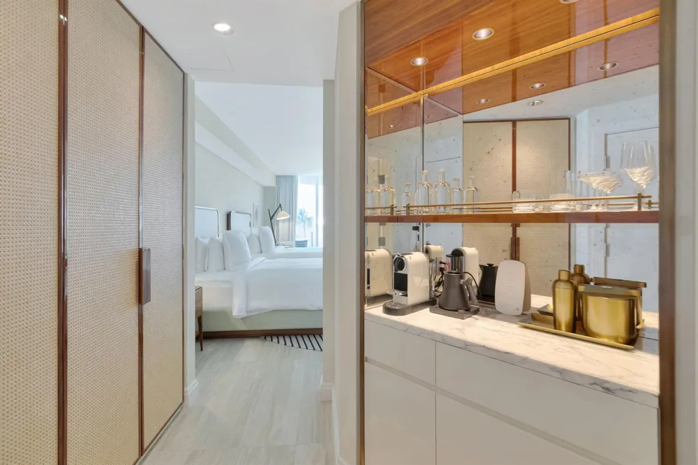 525 Fort Lauderdale Beach Boulevard #602 Fort Lauderdale, FL 33304