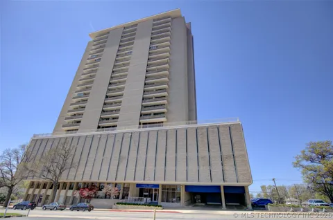1502 S Boulder Avenue #18K
