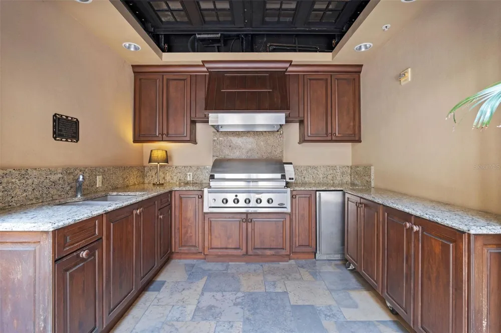 140 E MORSE BOULEVARD #J Winter Park, FL 32789