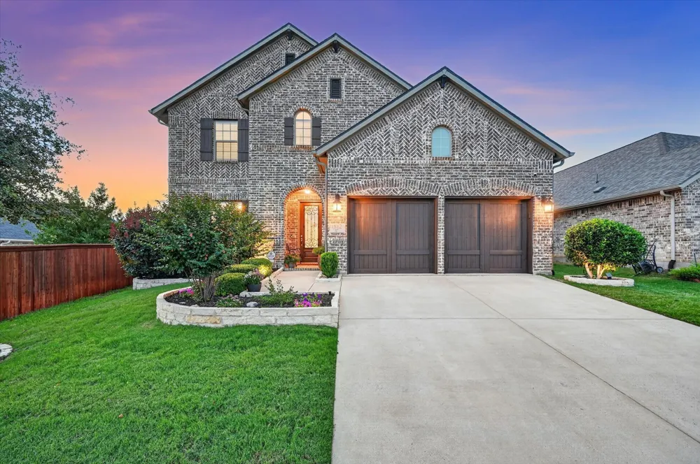1812 Briscoe Drive Lantana, TX 76226