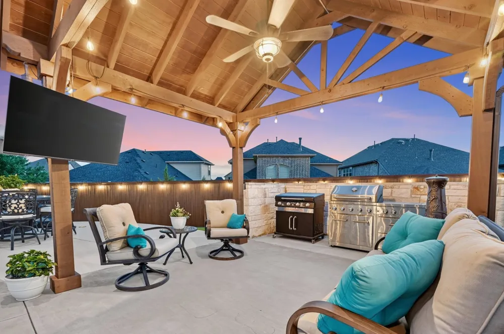 1812 Briscoe Drive Lantana, TX 76226