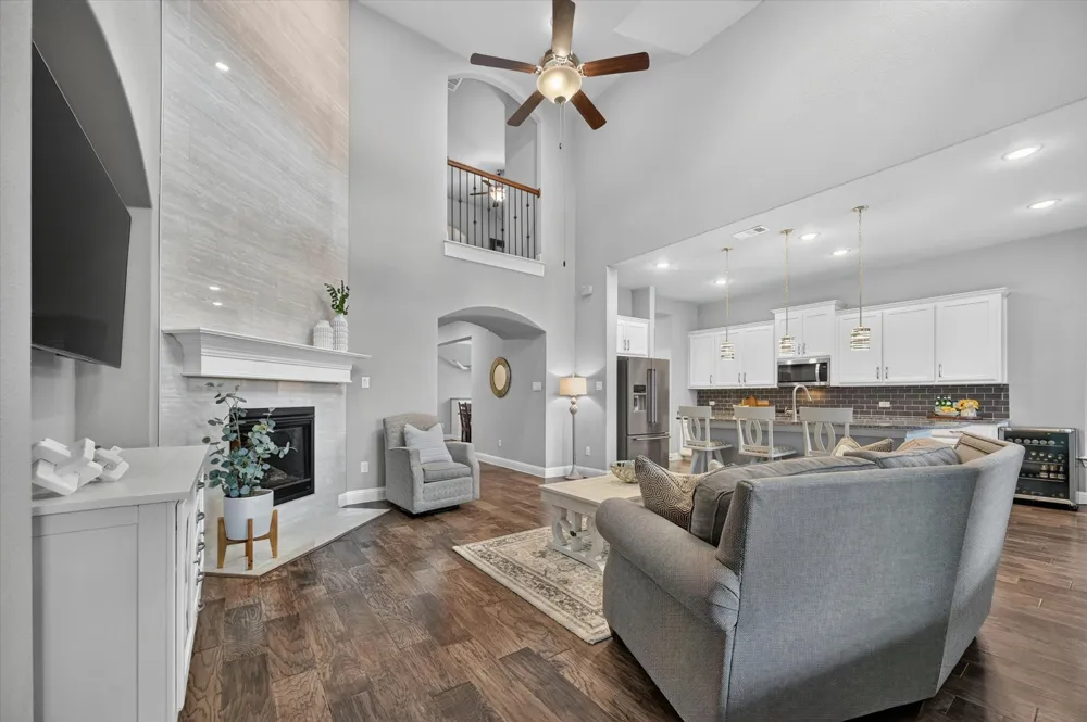 1812 Briscoe Drive Lantana, TX 76226