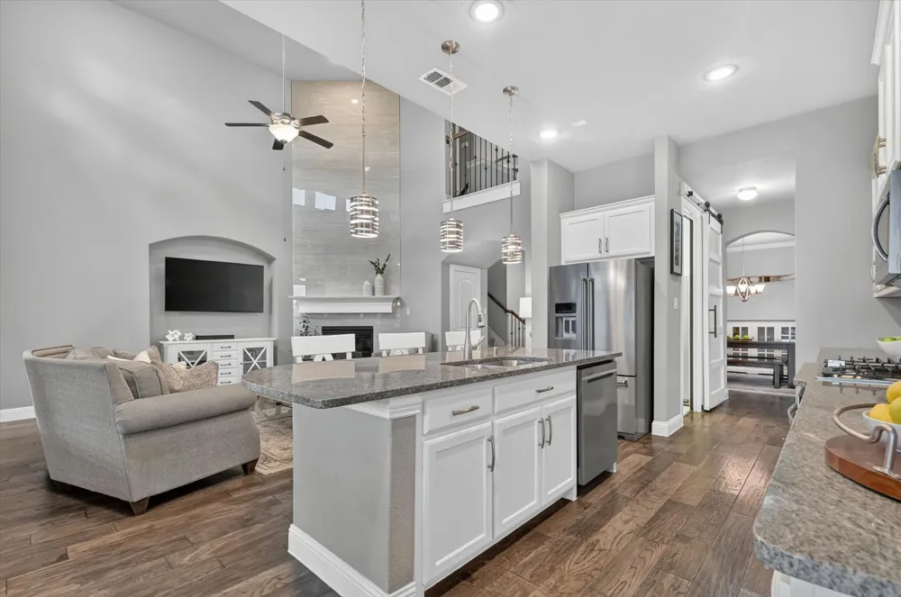1812 Briscoe Drive Lantana, TX 76226