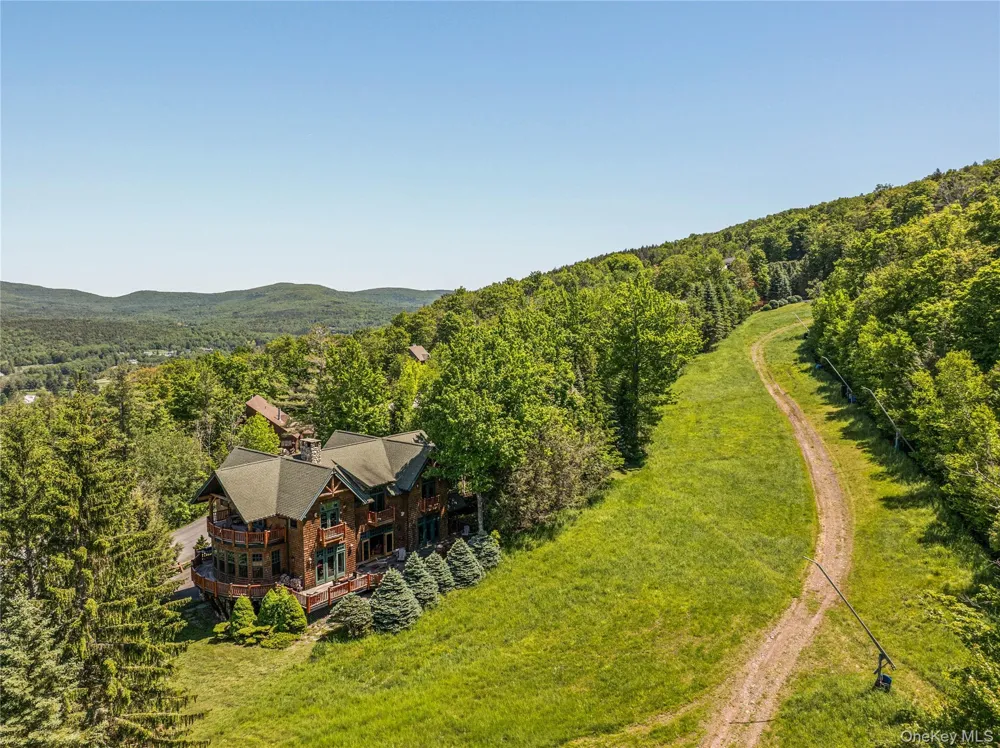 6 White Way Windham, NY 12496