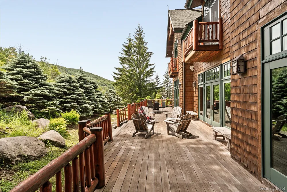 6 White Way Windham, NY 12496