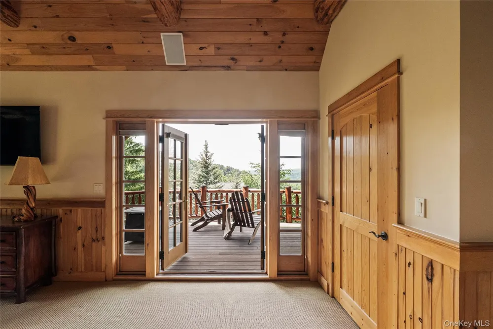 6 White Way Windham, NY 12496