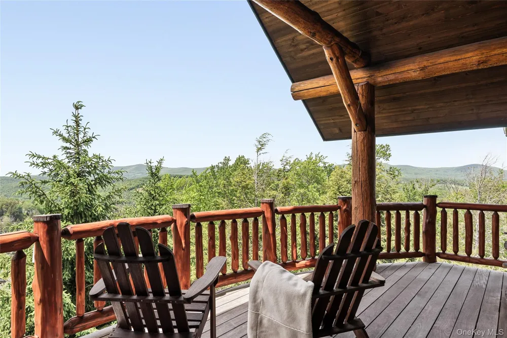 6 White Way Windham, NY 12496