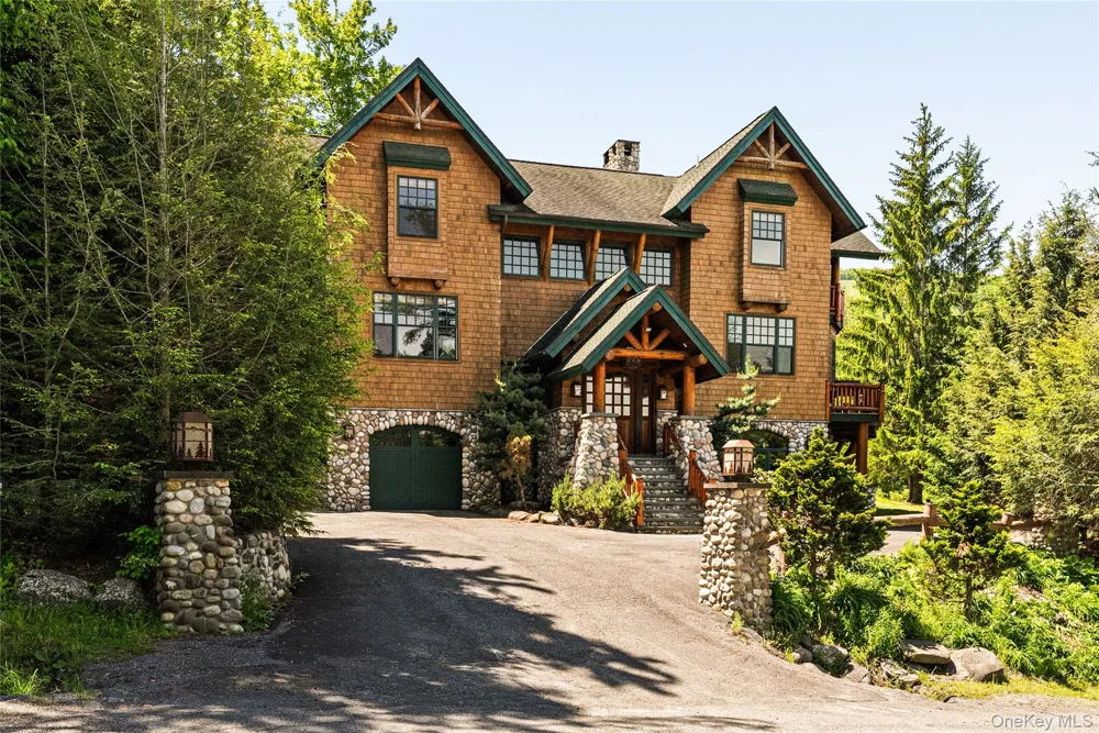 6 White Way Windham, NY 12496