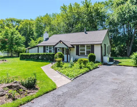 15 Maple Drive
