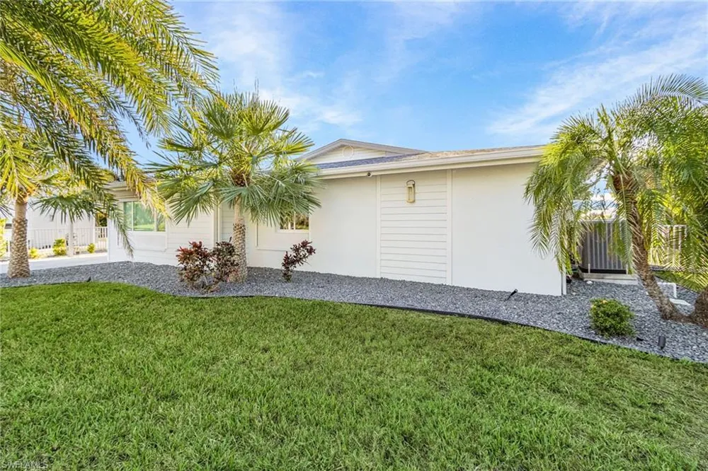 2823 8th Avenue St. James City, FL 33956