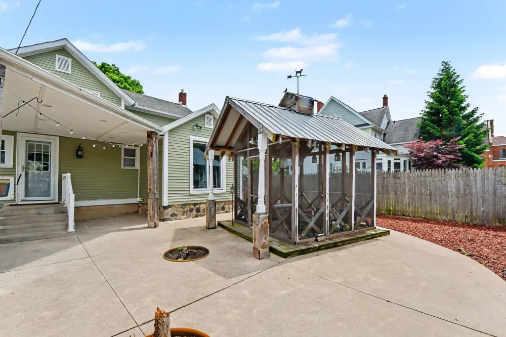 311 S Bridge Street Belding City, MI 48809