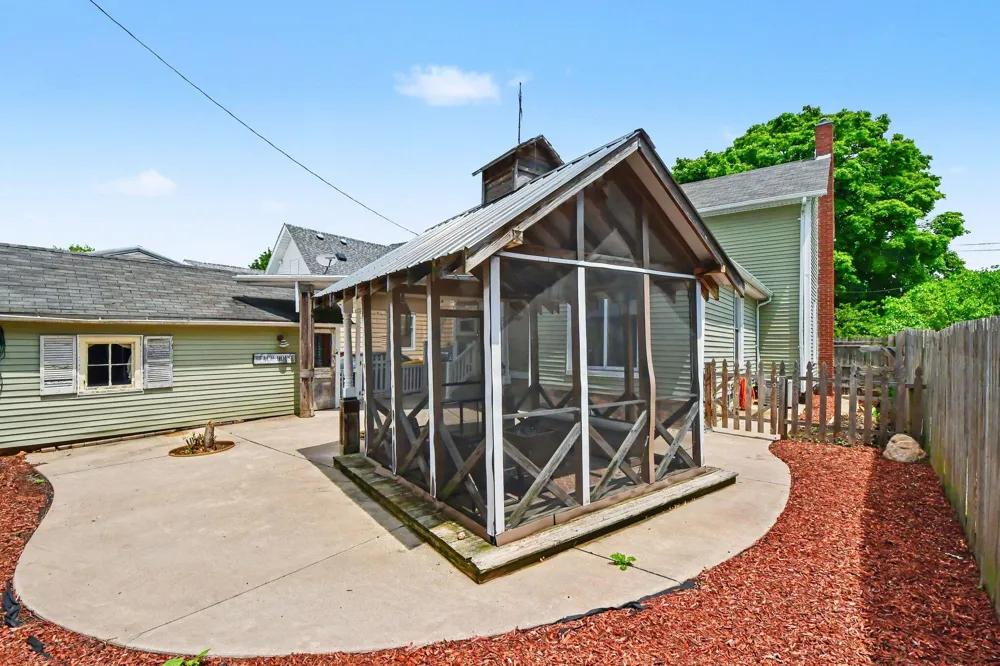 311 S Bridge Street Belding City, MI 48809