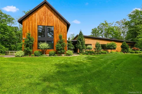 44 Woodlands Trail