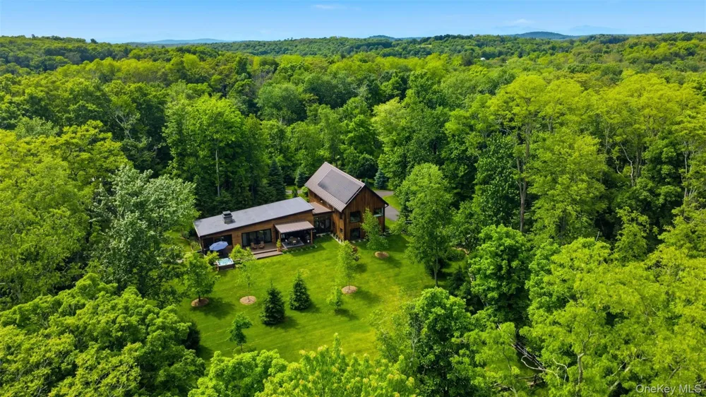 44 Woodlands Trail Clinton Corners, NY 12514