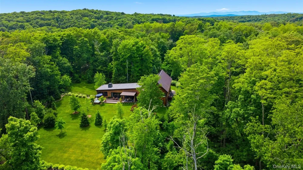 44 Woodlands Trail Clinton Corners, NY 12514
