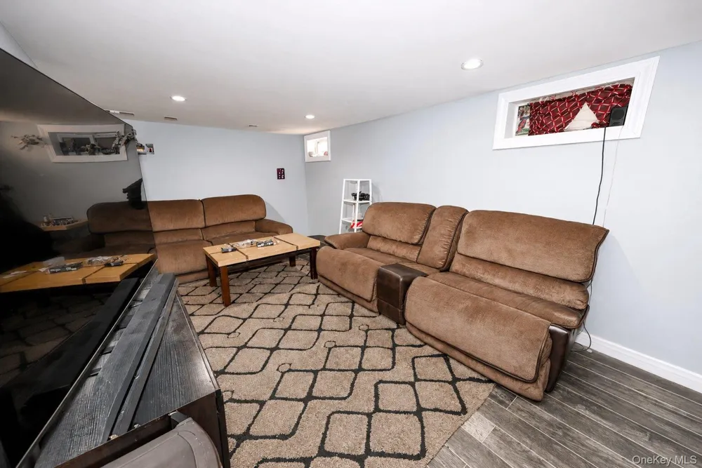 13337 118th Street South Ozone Park, NY 11420