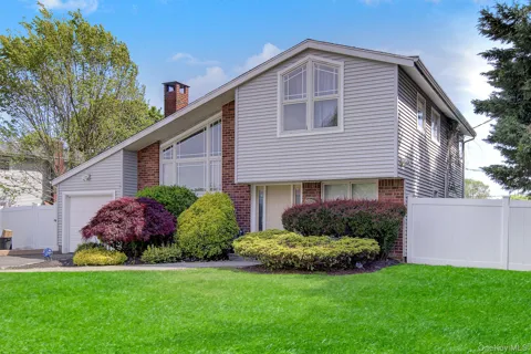 4 Seneca Drive