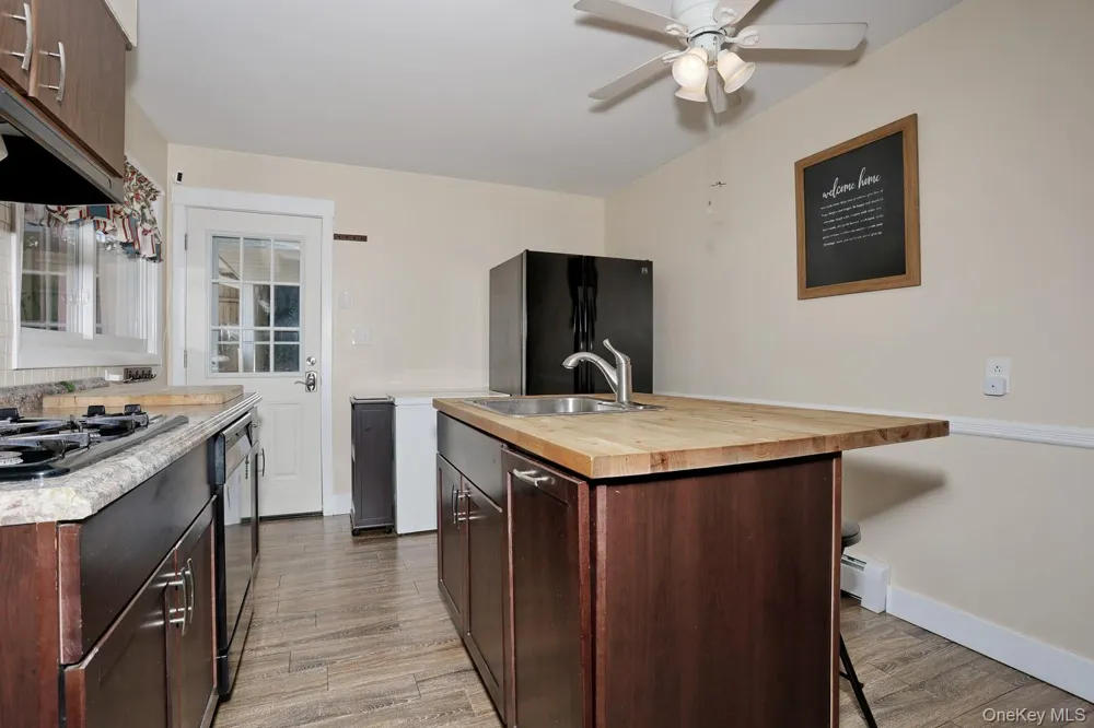 1 Havervale Lane Garnerville, NY 10923