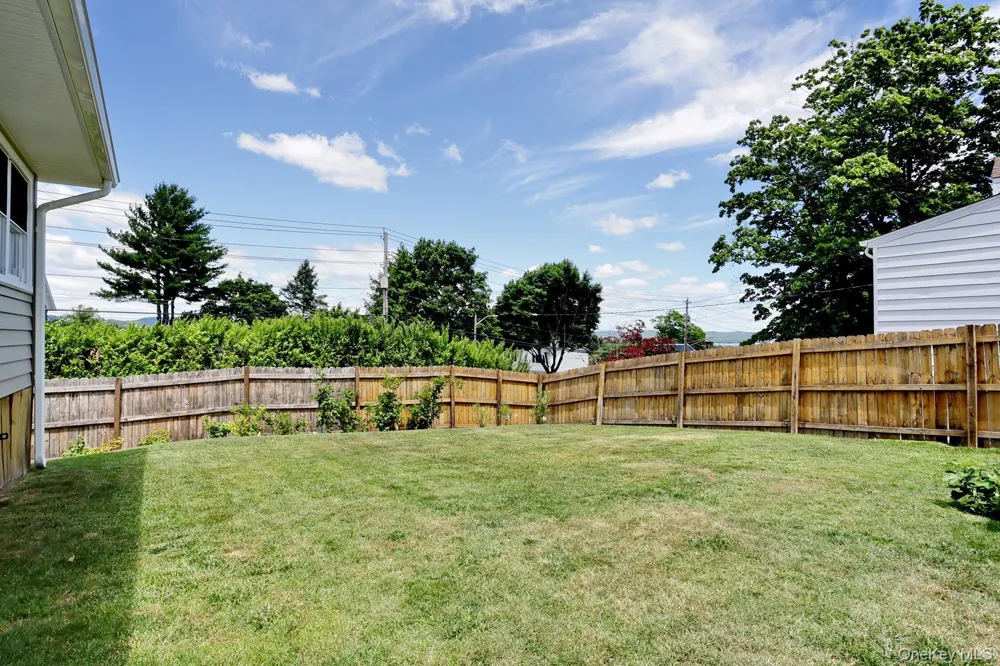 1 Havervale Lane Garnerville, NY 10923
