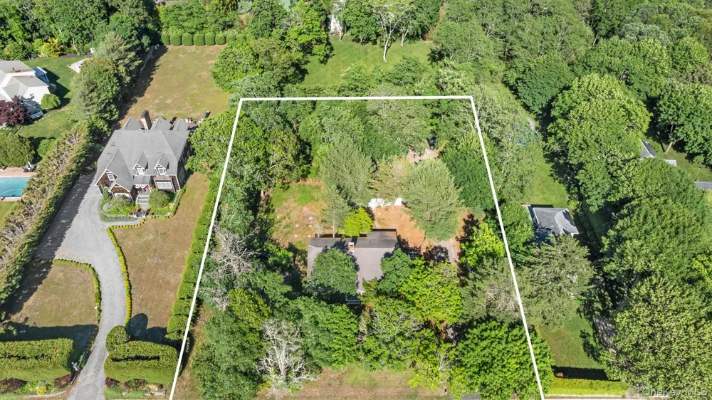 108 Jessup Avenue Quogue, NY 11959