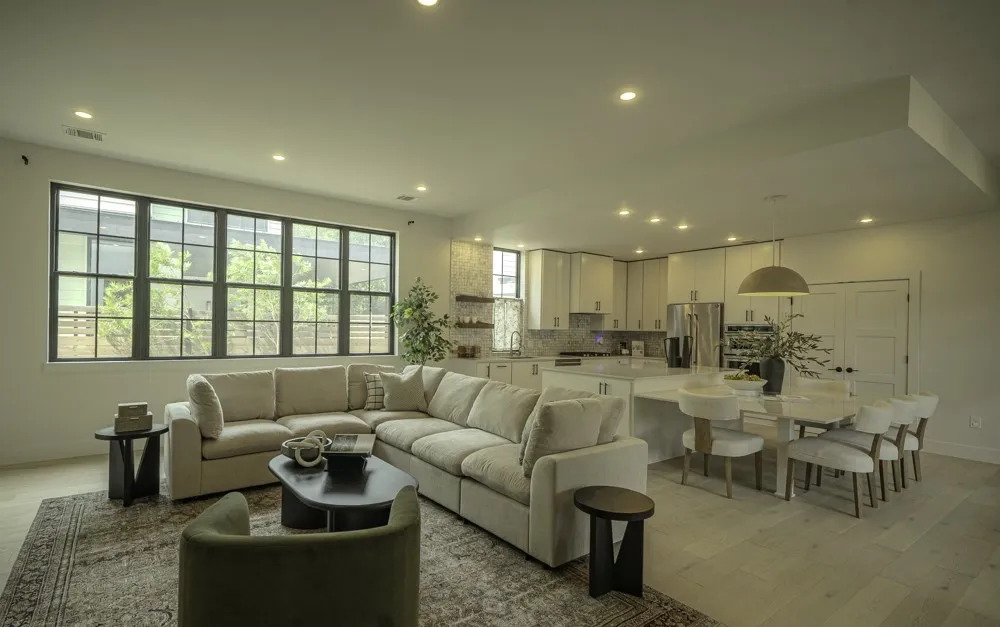 3102 Brinwood Avenue Austin, TX 78704