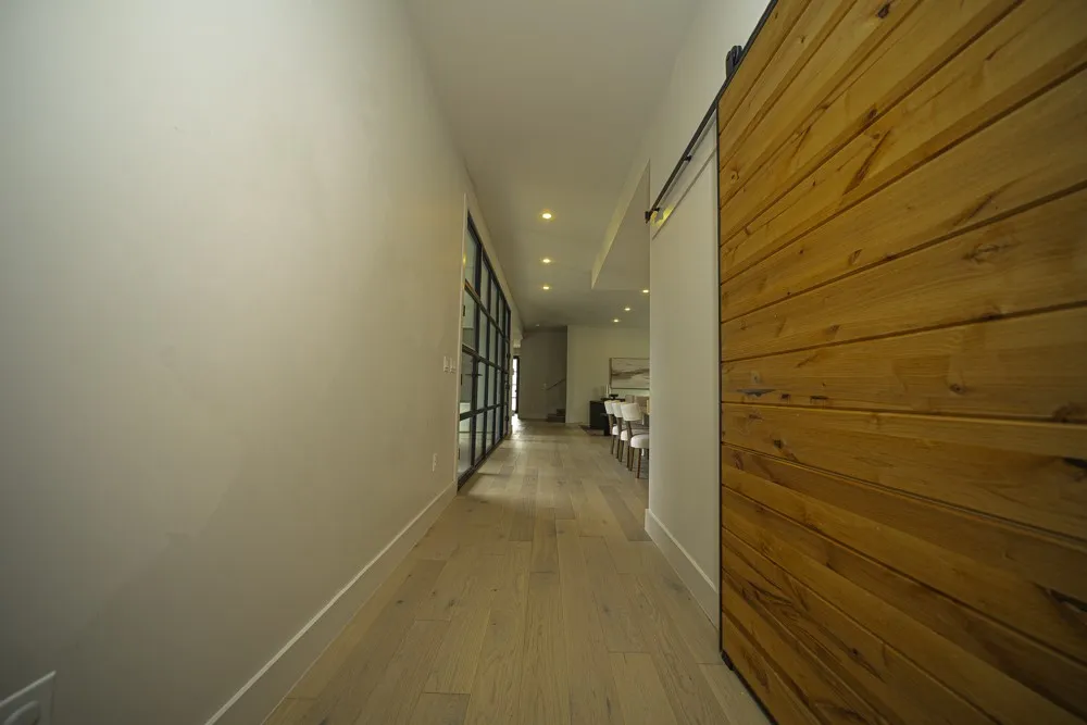 3102 Brinwood Avenue Austin, TX 78704
