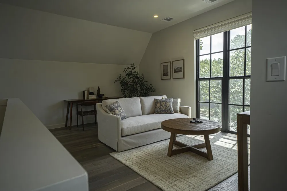 3102 Brinwood Avenue Austin, TX 78704