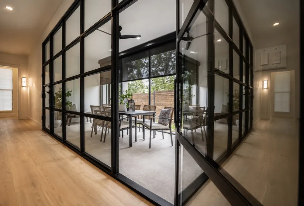 3102 Brinwood Avenue Austin, TX 78704