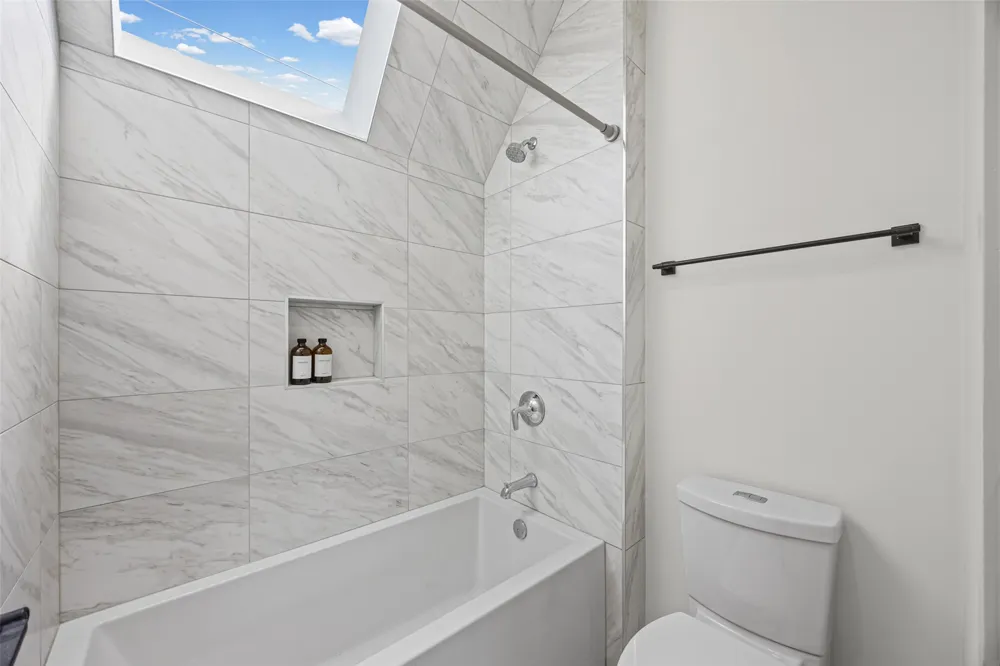 3102 Brinwood Avenue Austin, TX 78704