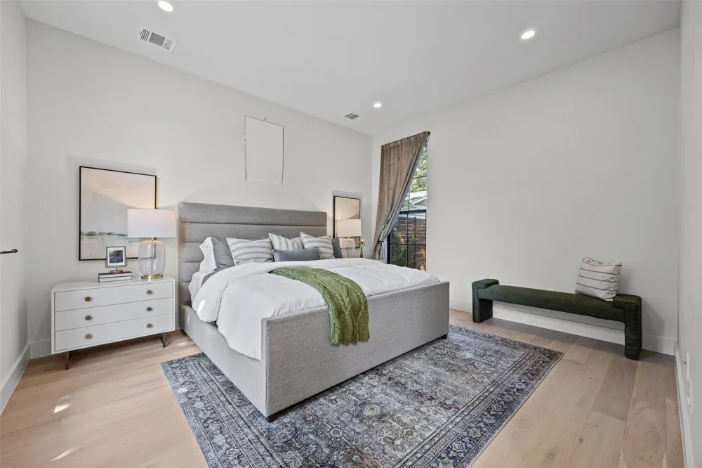 3102 Brinwood Avenue Austin, TX 78704