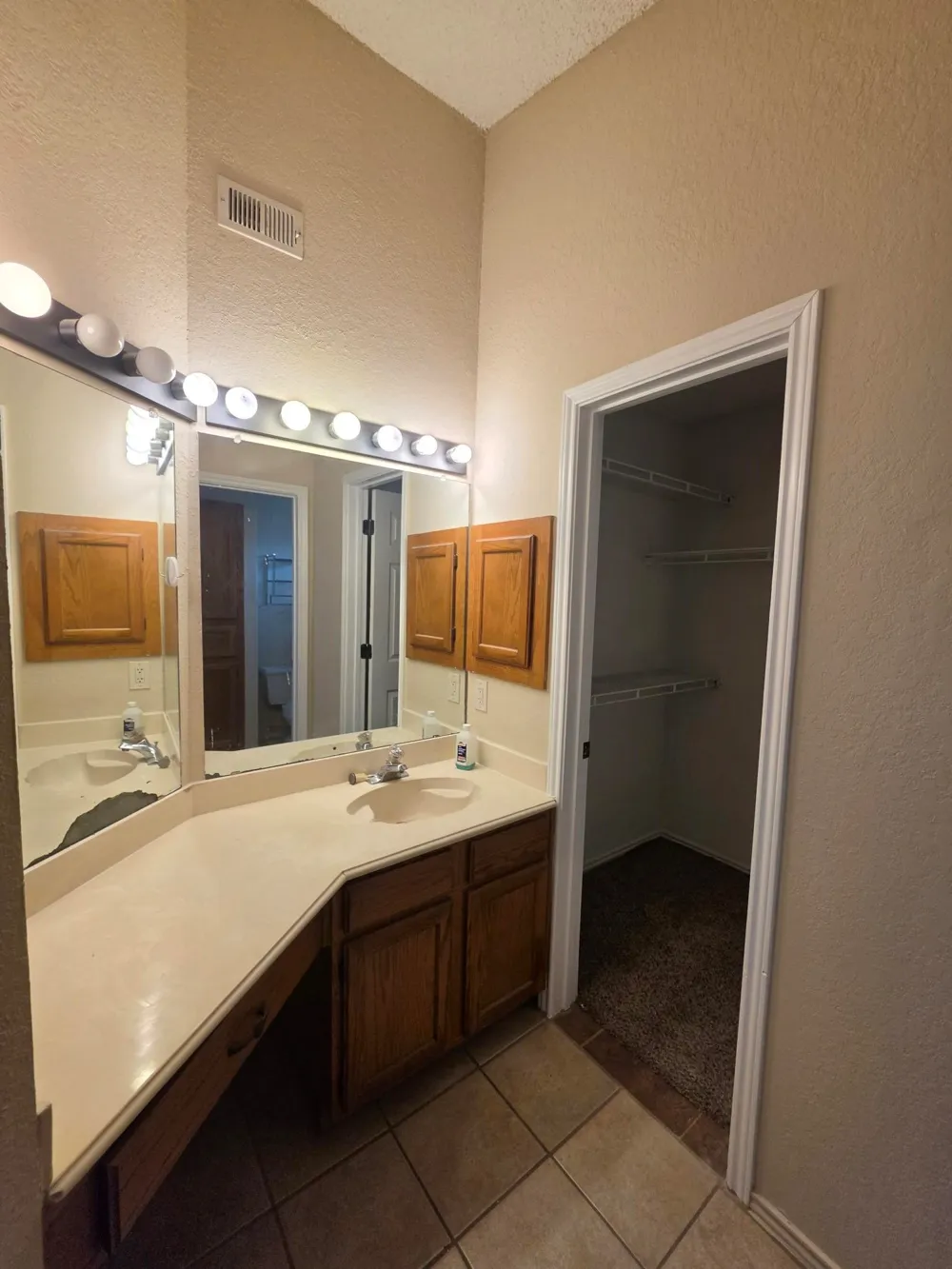 1416 Hackamore Street Mesquite, TX 75149