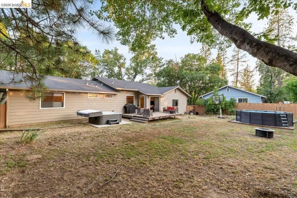 21787 Crystal Lake Dr Sonora, CA 95370