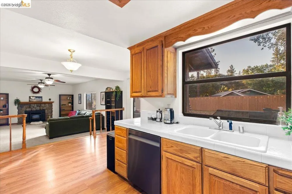 21787 Crystal Lake Dr Sonora, CA 95370